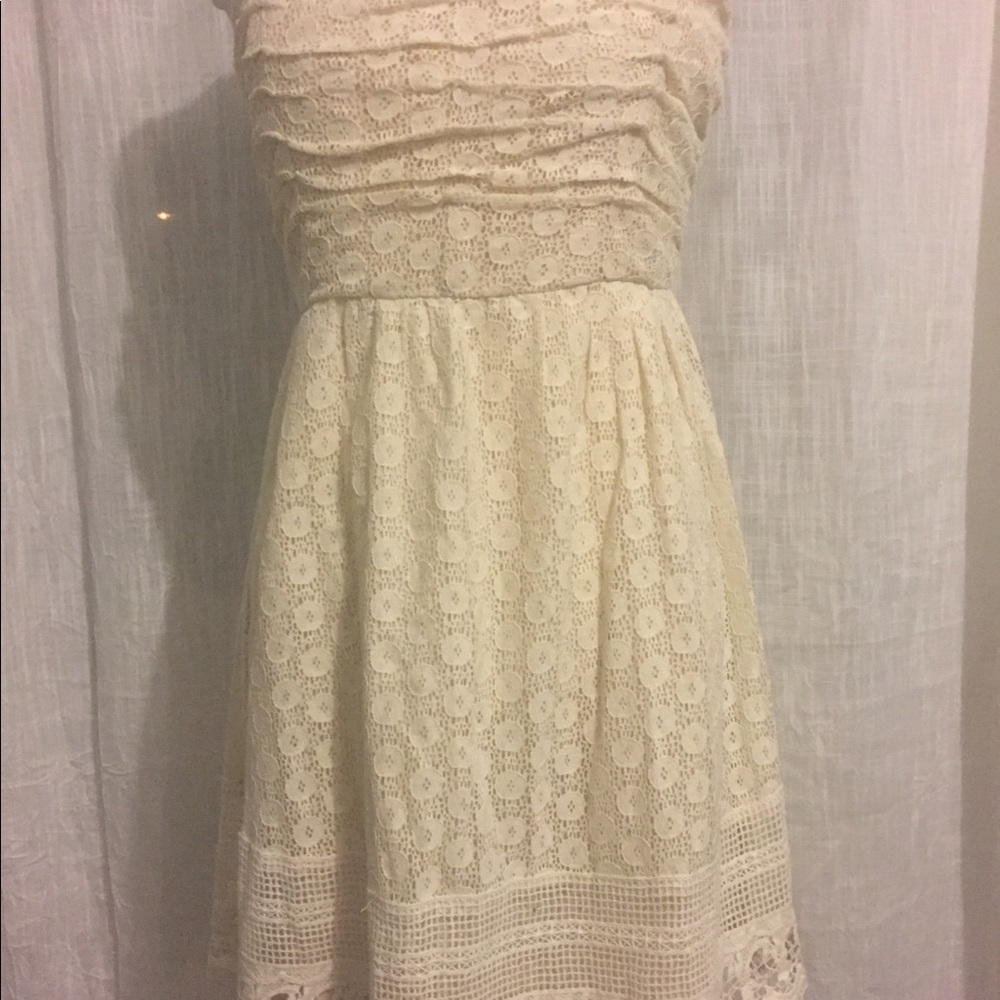 Delia’s crochet lace like dress Medium NWOT